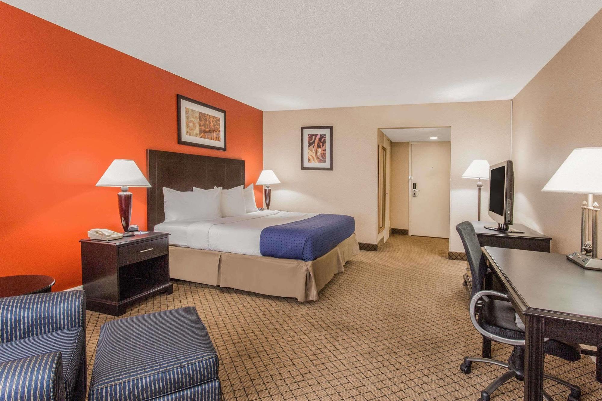 Baymont By Wyndham Fayetteville Fort Bragg Area Dış mekan fotoğraf