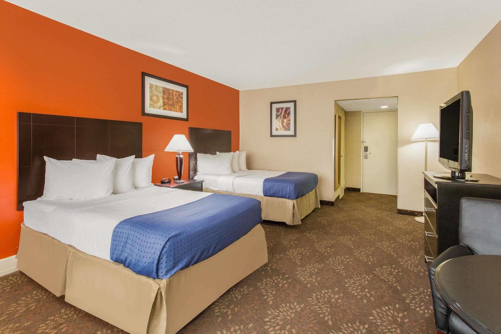 Baymont By Wyndham Fayetteville Fort Bragg Area Dış mekan fotoğraf